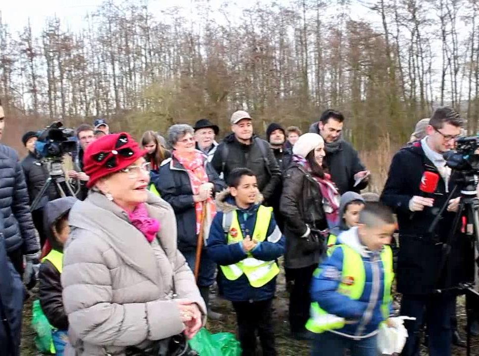 Plantation de la forêt urbaine à Ransbeek Plantation de la forêt urbaine à Ransbeek