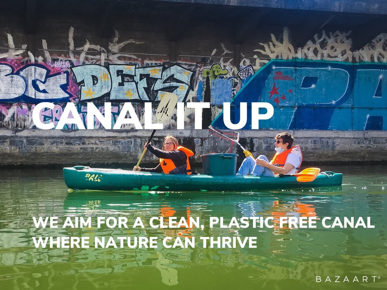 Du kayak sur la Senne sous Bruxelles pour dénoncer le rejet des eaux usées dans la rivière bruxelloise